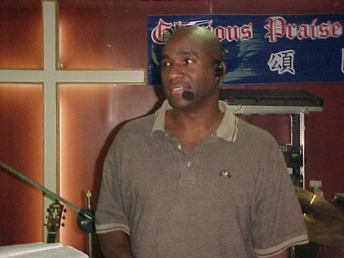 glorious praise fellowship (5).JPG